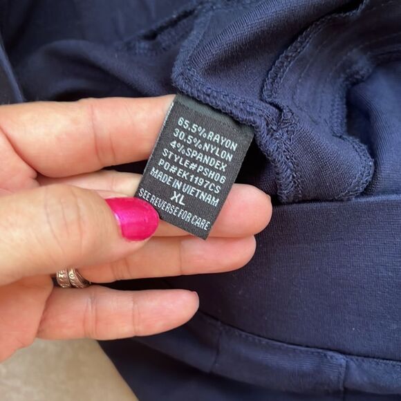 *CI Sono* Jrs XL (Run small) Navy Stretxh Cuffed Lounge Zipper Pocket Shorts EUC - Picture 5 of 9